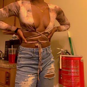 Cross-cross Multicolor/Print Size 2 Long Sleeve Crop Top